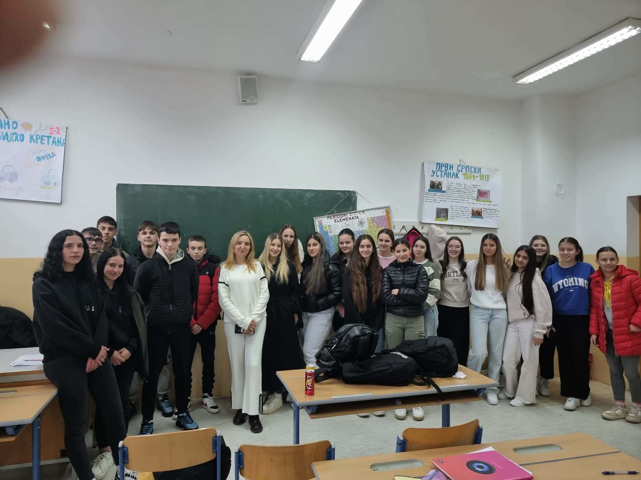 Mladi aktivisti_ice iz Vukosavlja kreirali kampanju za sigurniju i osnaženu zajednicu